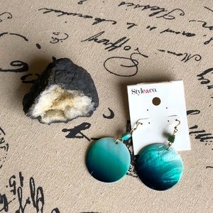 Fun Turquoise colored earrings